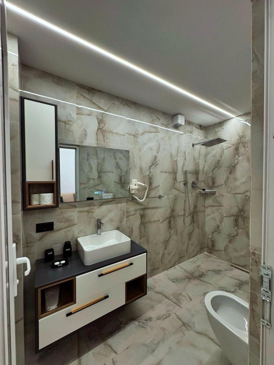Hotel Fusha E Gjese Valbone Bagian luar foto