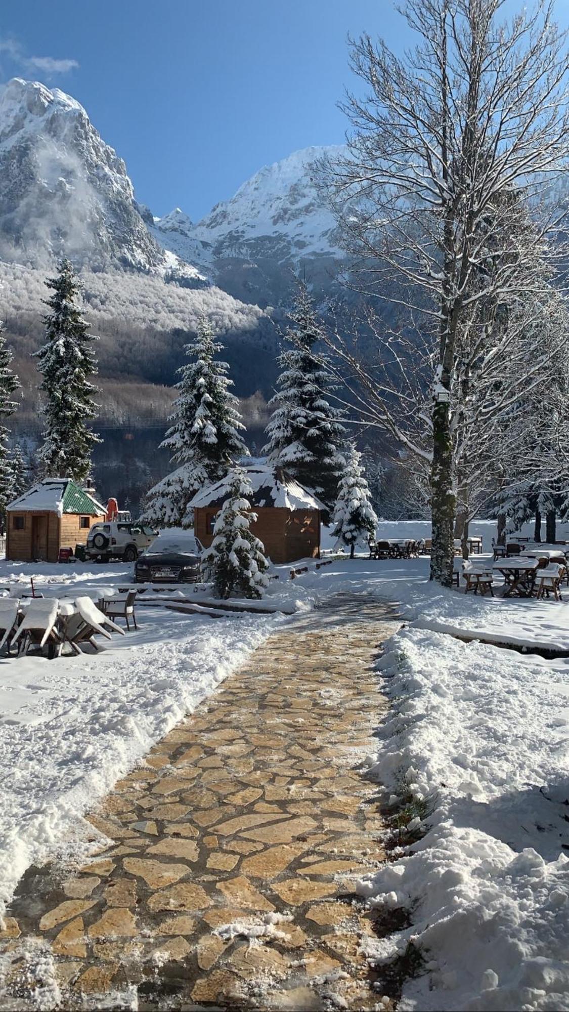 Hotel Fusha E Gjese Valbone Bagian luar foto